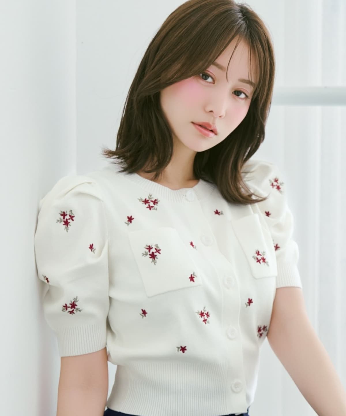 小花刺繍タックスリーブカーディガン