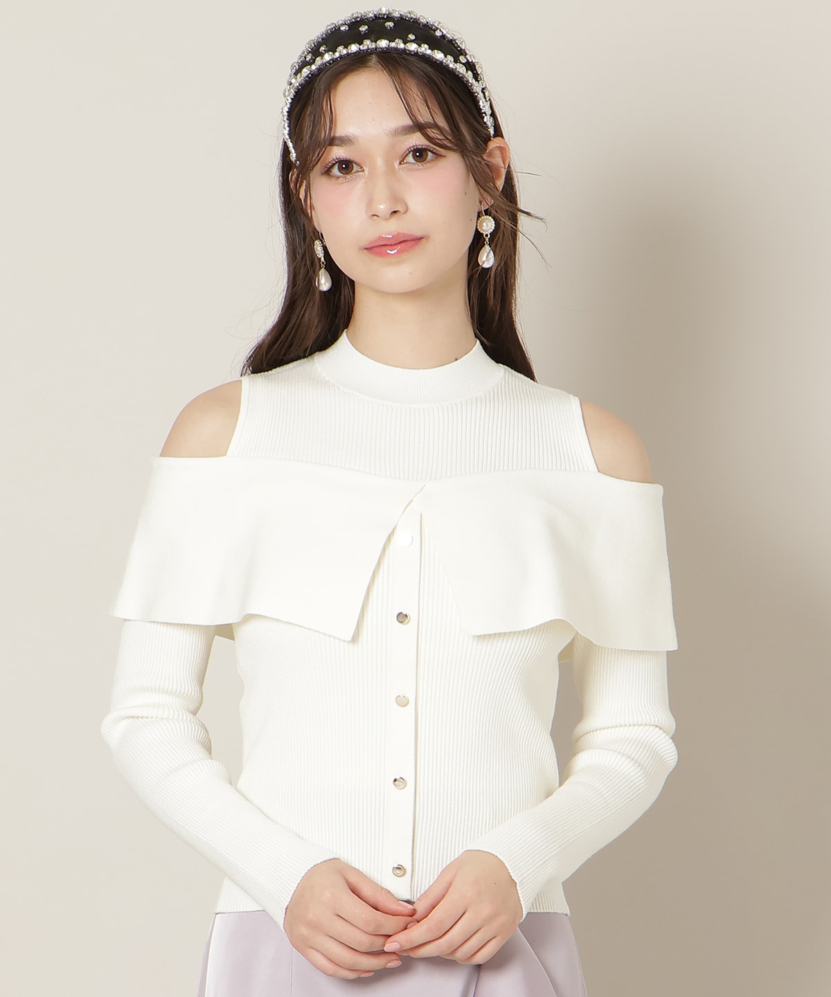 オープンショルダーレイヤードニット