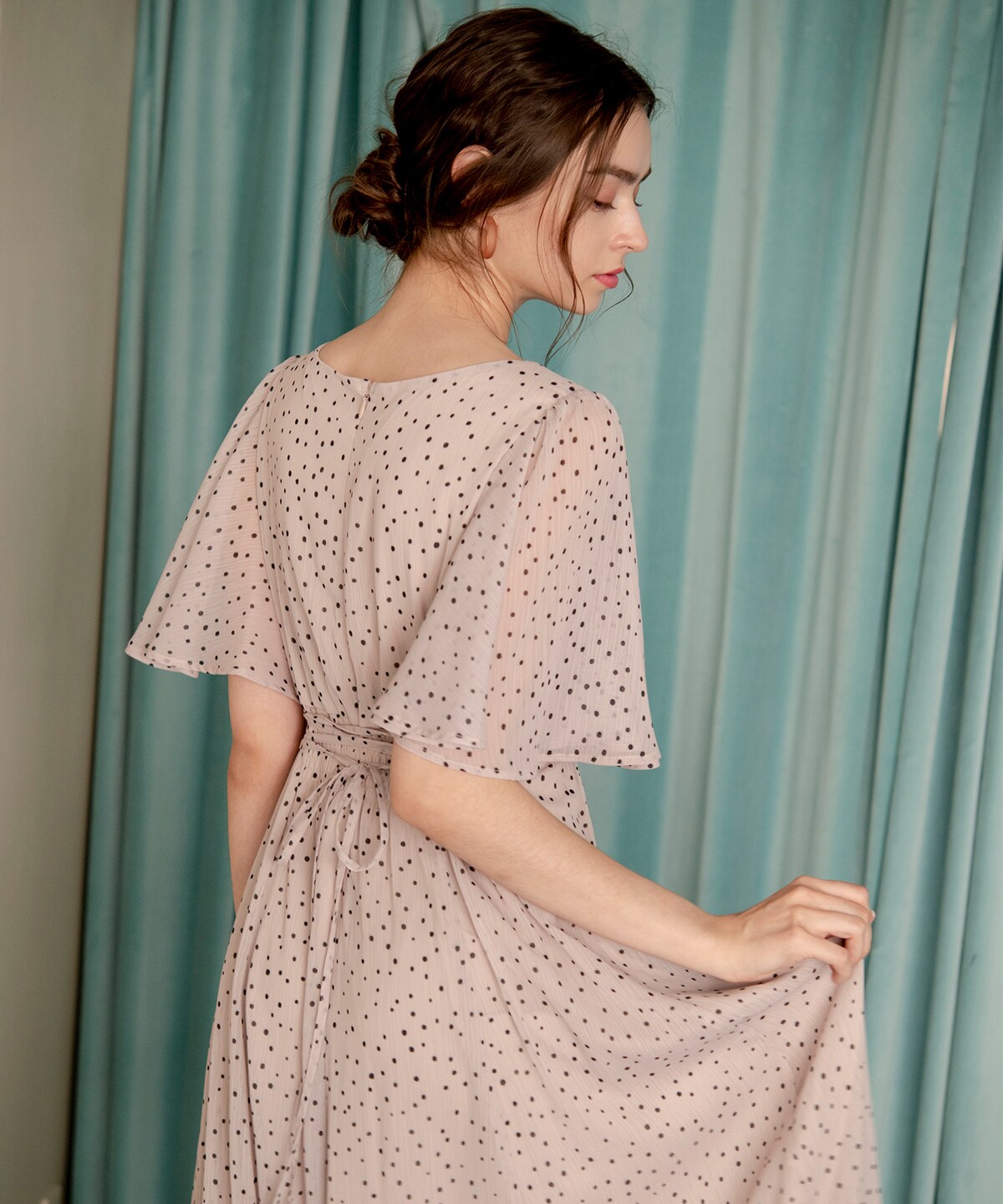 ランダムドット袖フレアワンピース M ベージュ系水玉 And Couture 公式オンラインショップ バーンデストローズ