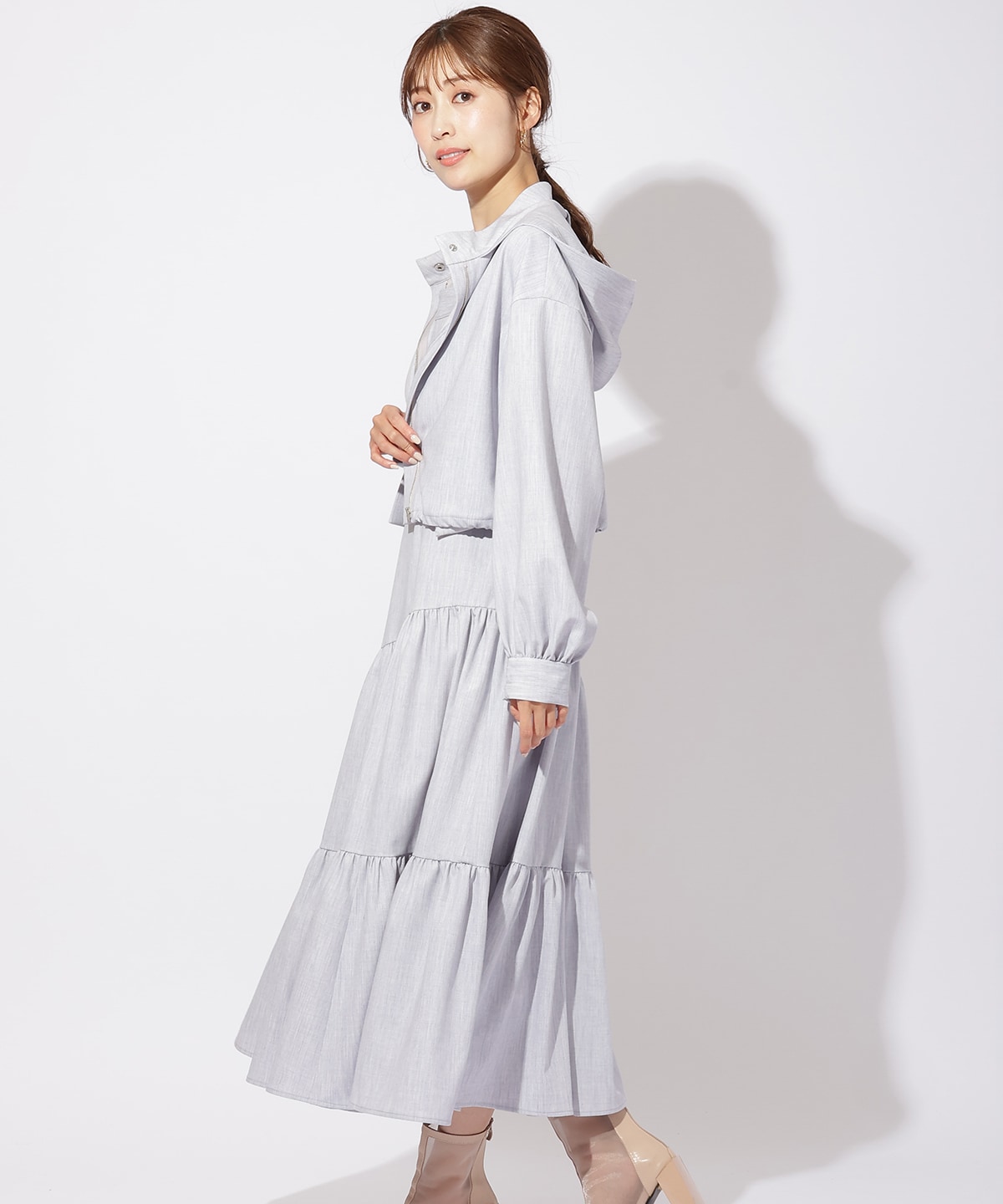 クロップドフーディ＋ティアードワンピース