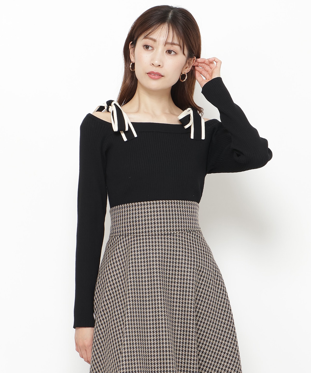 配色ショルダーリボンニットプルオーバー