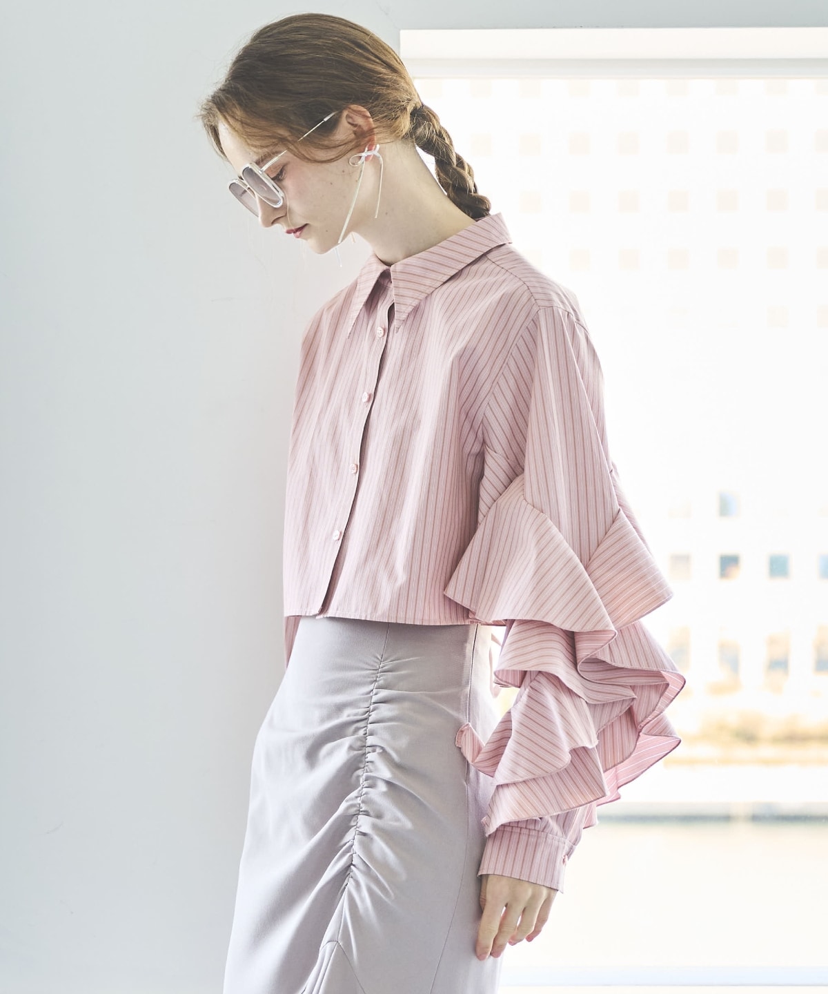 ストライプアシメフリルクロップドシャツ