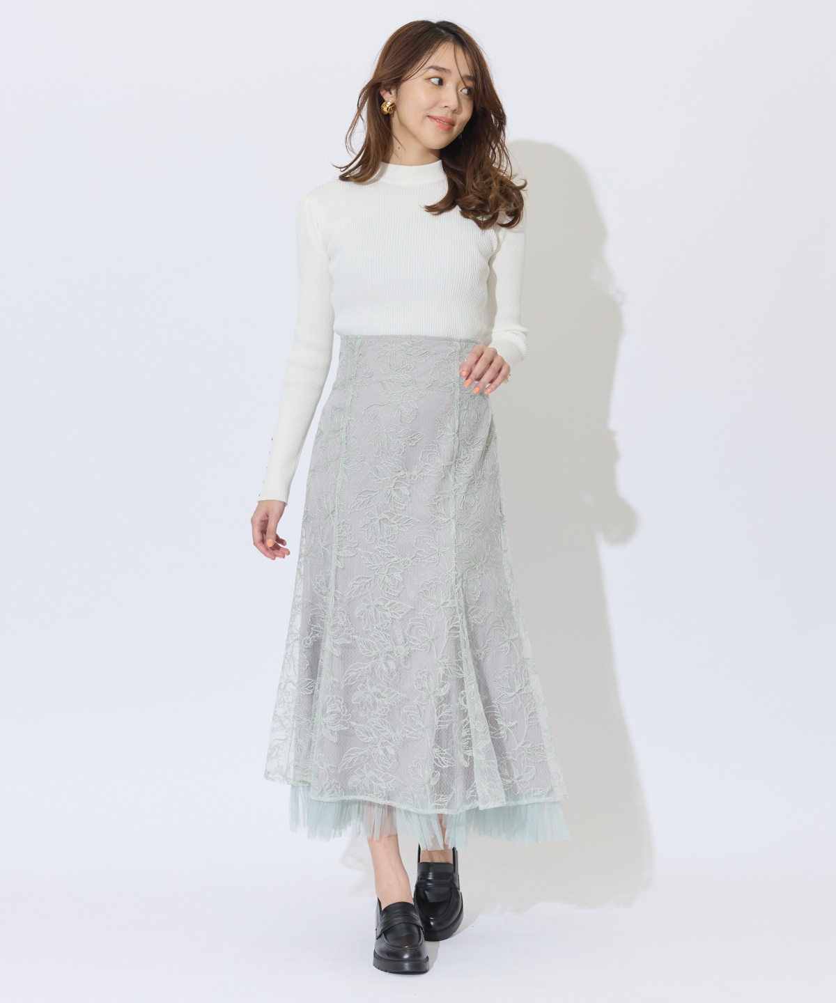 チュールヘムフローラルスカート