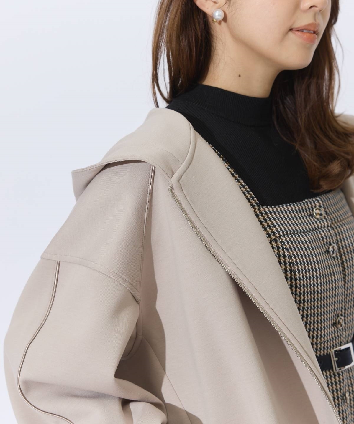 ダンボールポンチフーディーブルゾン