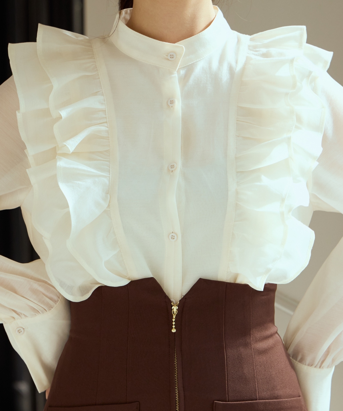 ボウタイフリルシアーブラウス