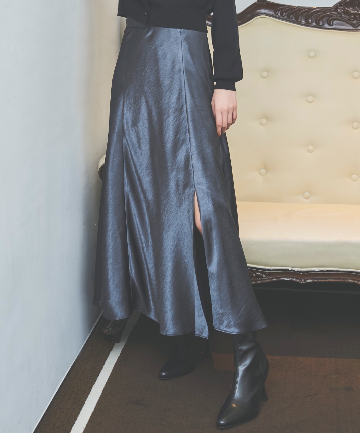 サテンバイアススカート