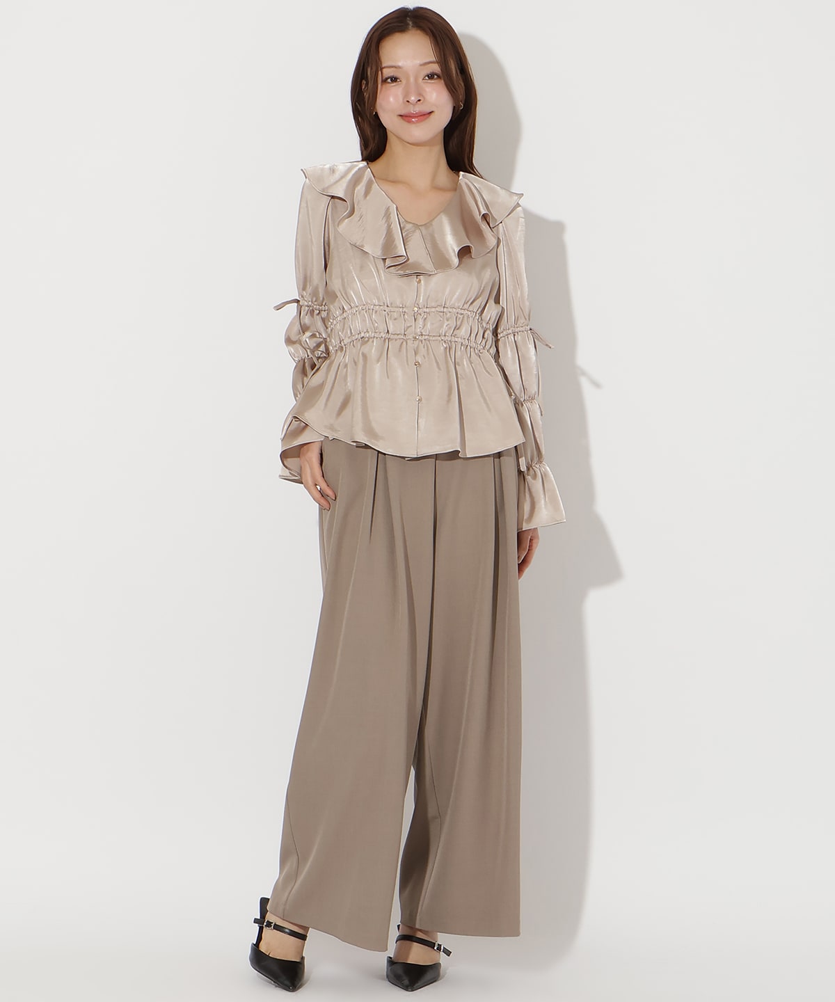 タックワイドパンツ