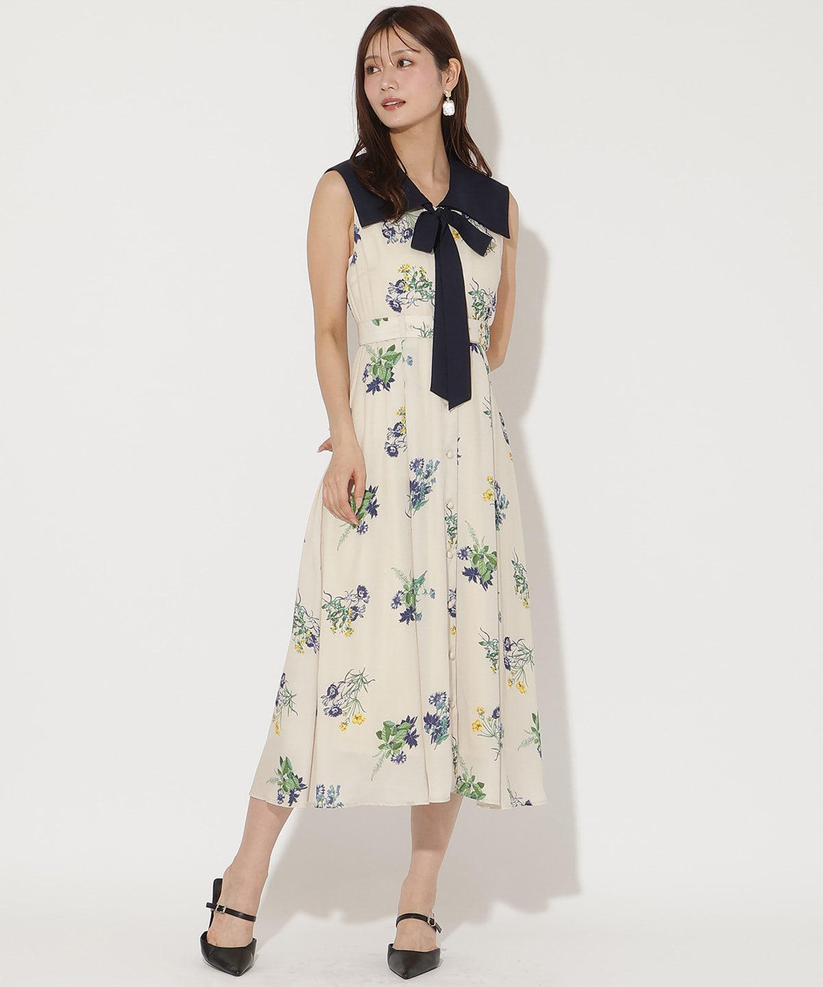 ドローイングフラワー配色襟ワンピース