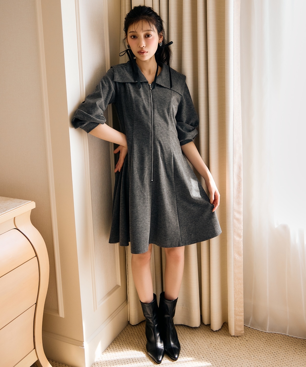 センターZIPミニワンピース