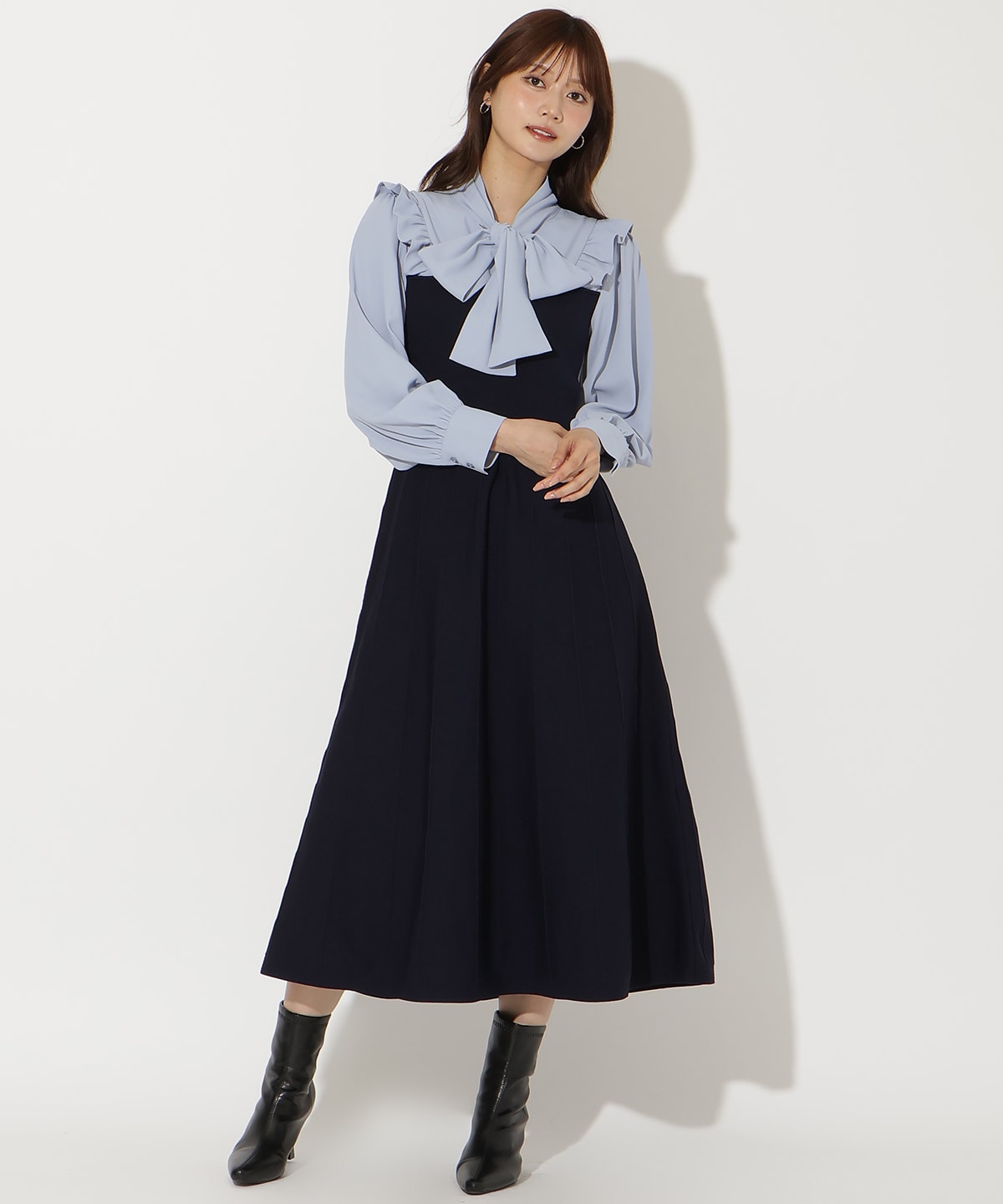 フリルショルダーボウタイドッキングワンピース