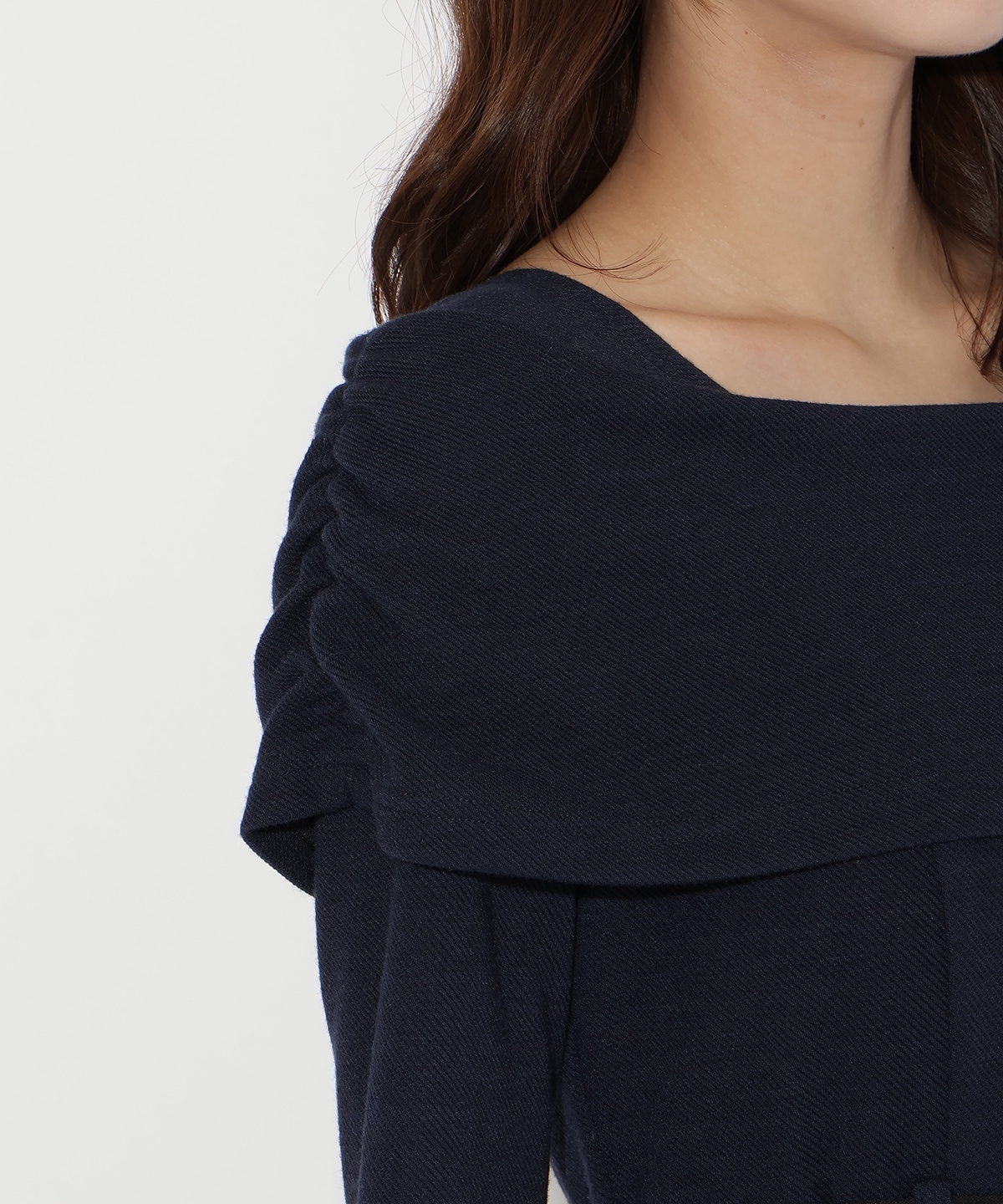 ベルト付きオフショルカットワンピース