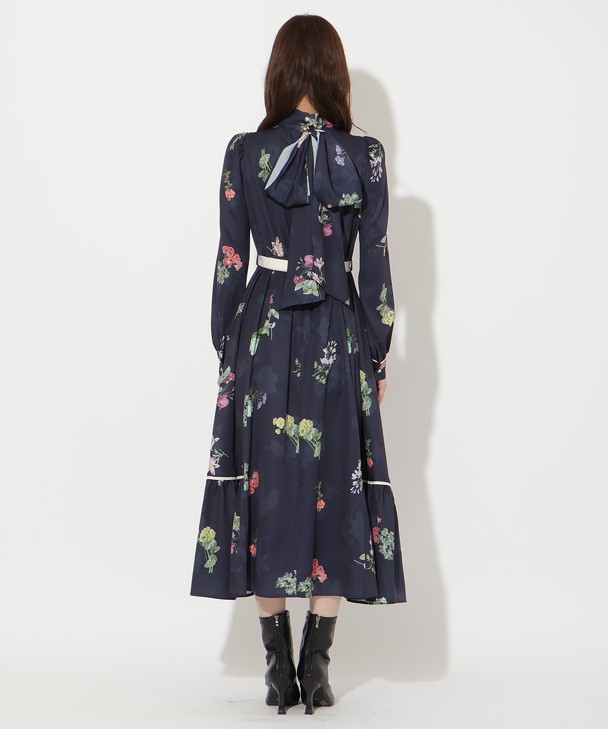 【先行予約受付中】クラシックフラワーワンピース