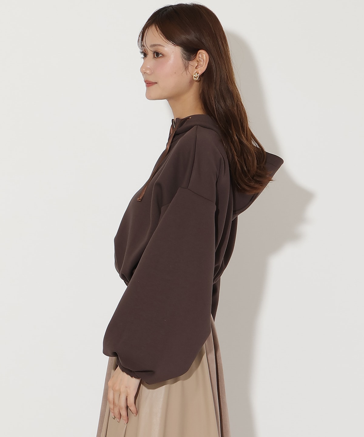 ダンボールポンチパーカー