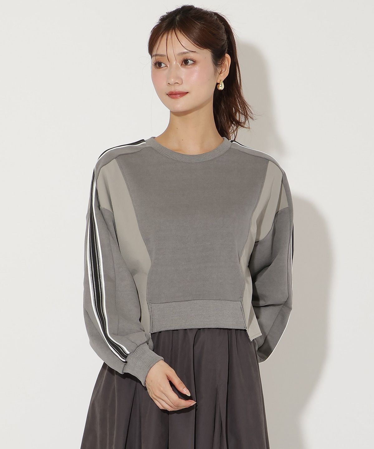 ライン入り裏毛トップス