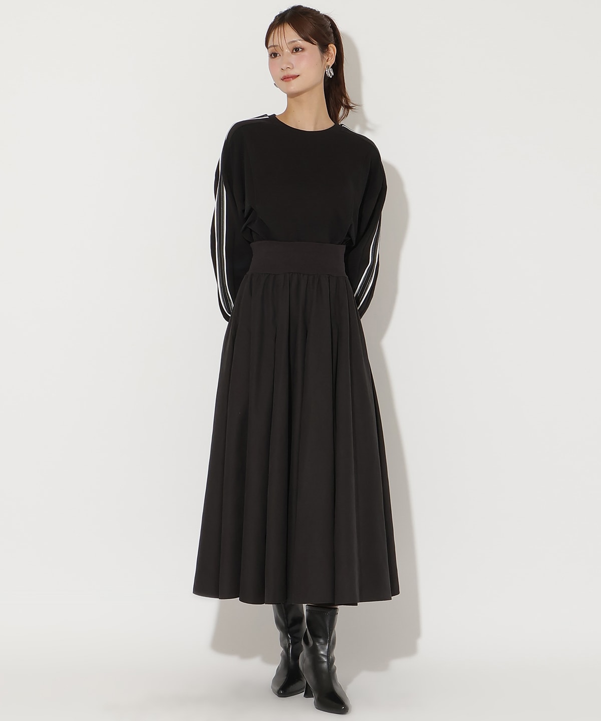 ライン入り裏毛トップス