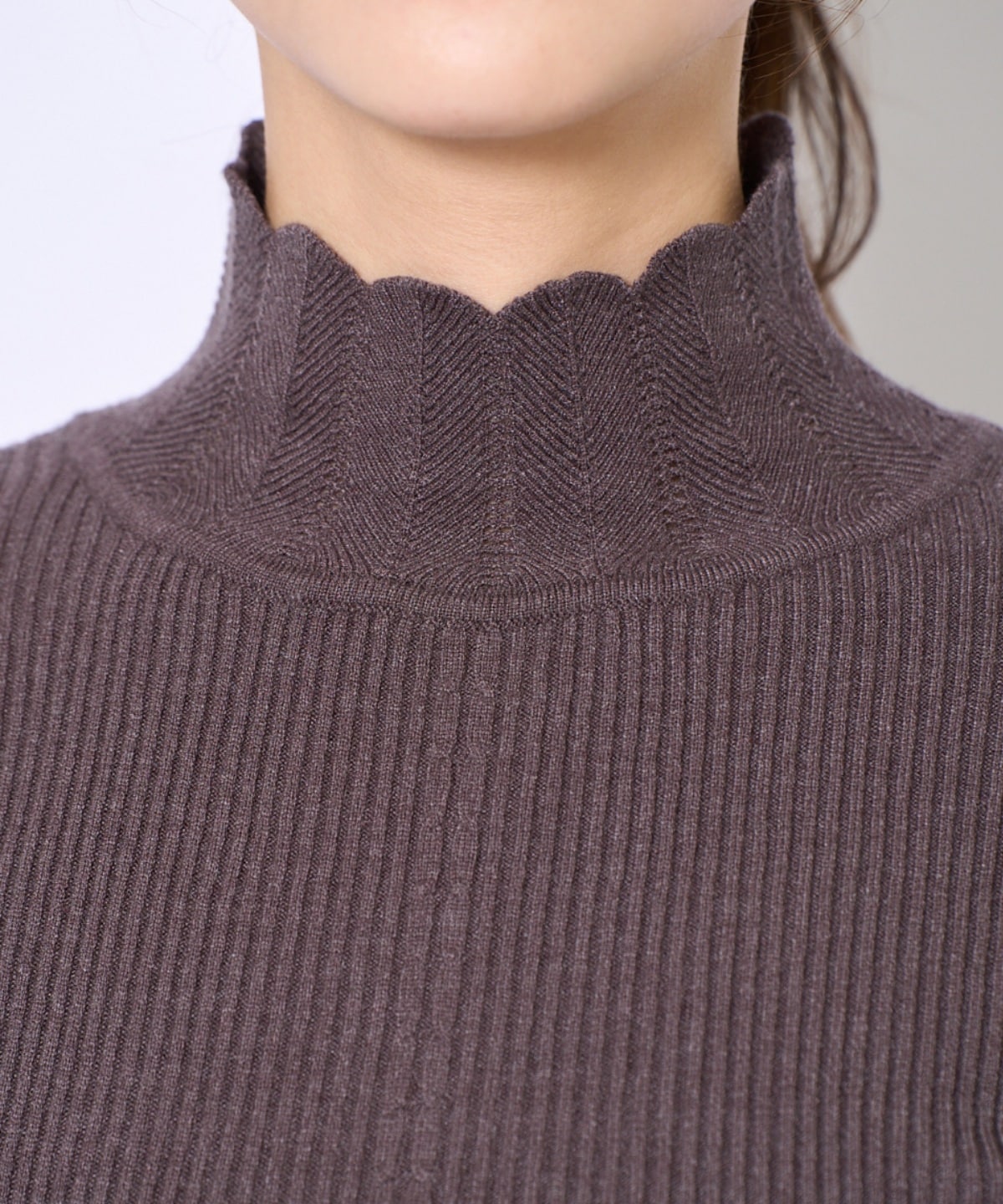 スカラハイネックニットプルオーバー