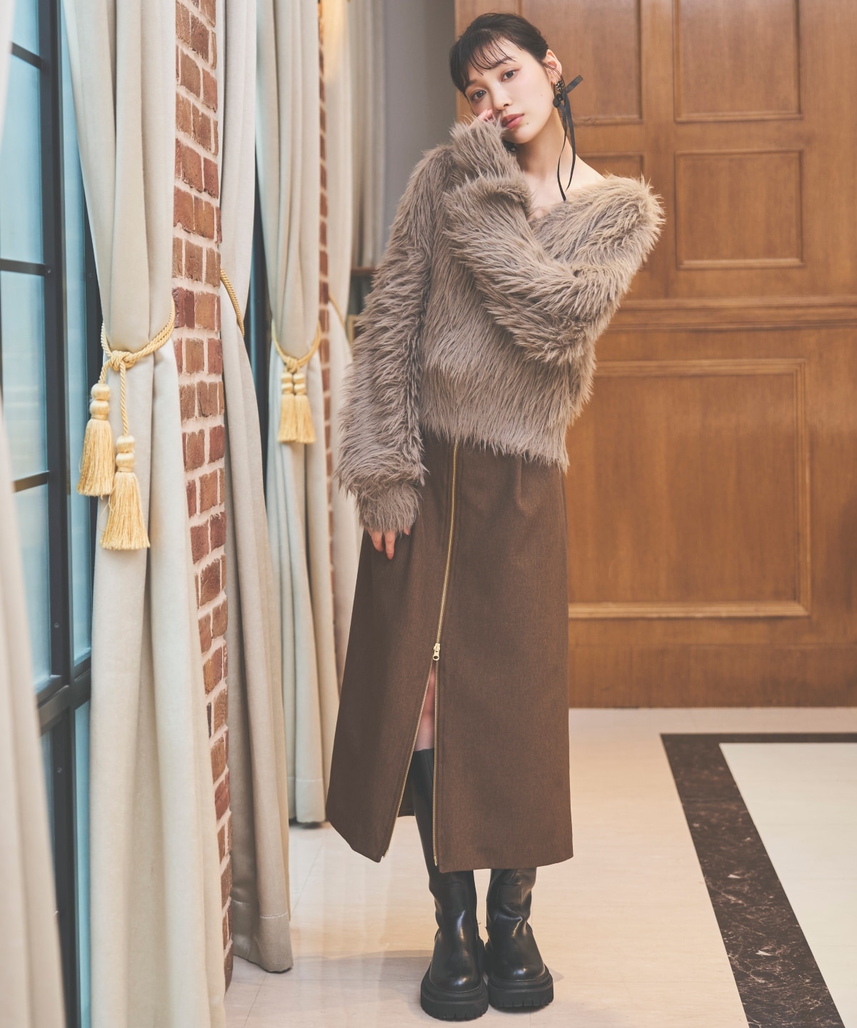 ロングフェザープルオーバー