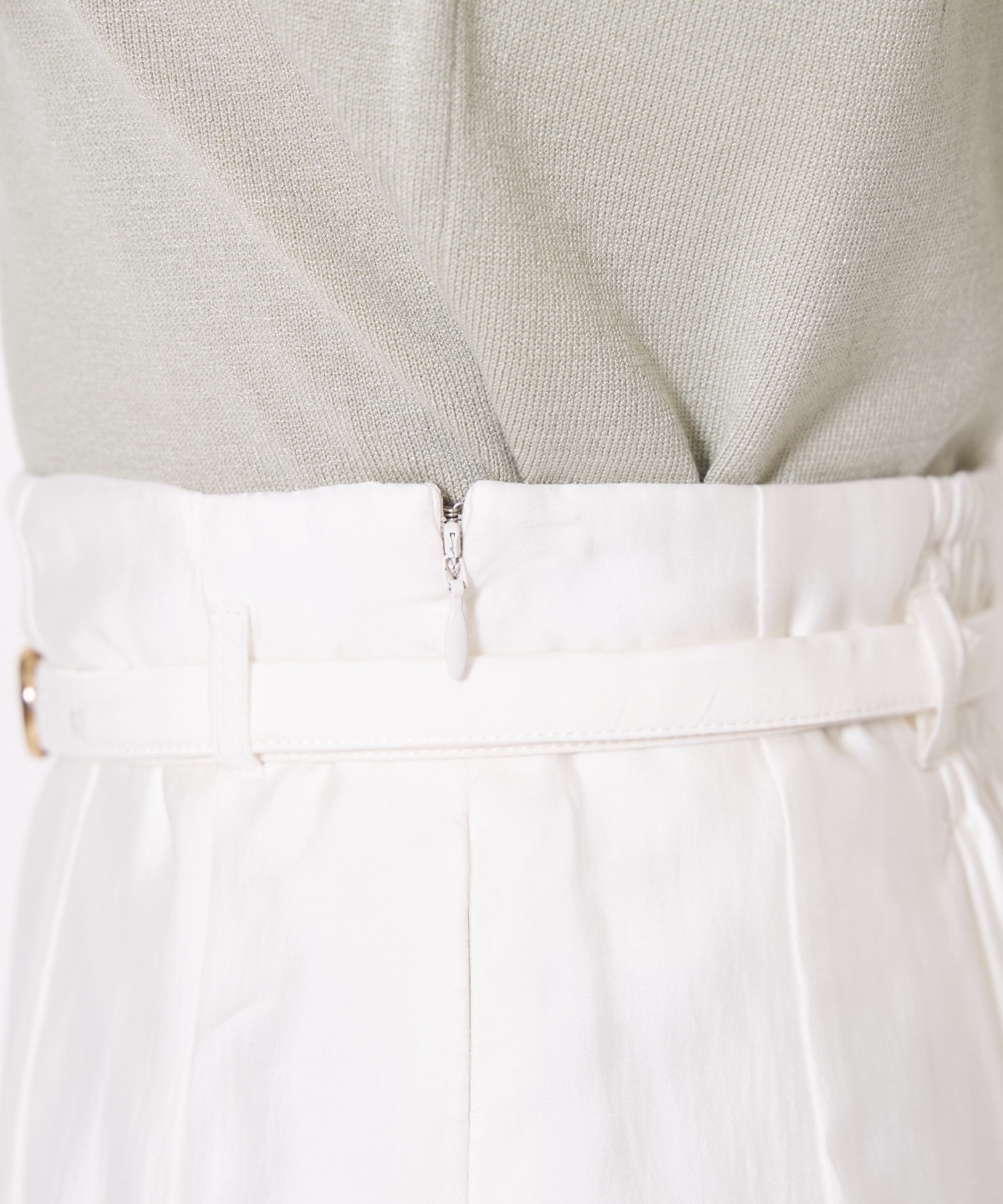 【先行予約受付中】ベルト付きシアーフレアスカート