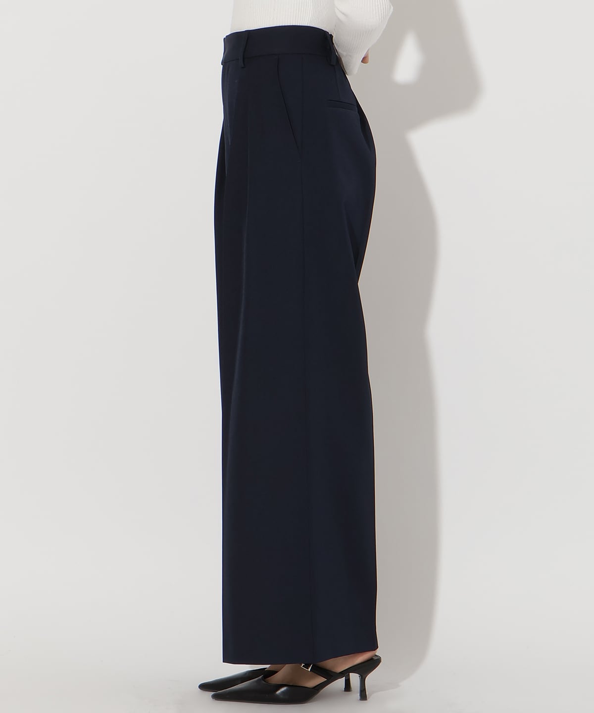 【先行予約受付中】タックワイドパンツ