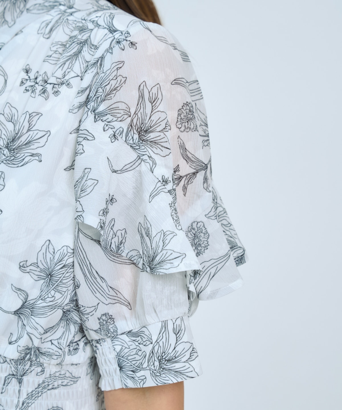 【先行予約受付中】ラインフラワーハーフスリーブワンピース