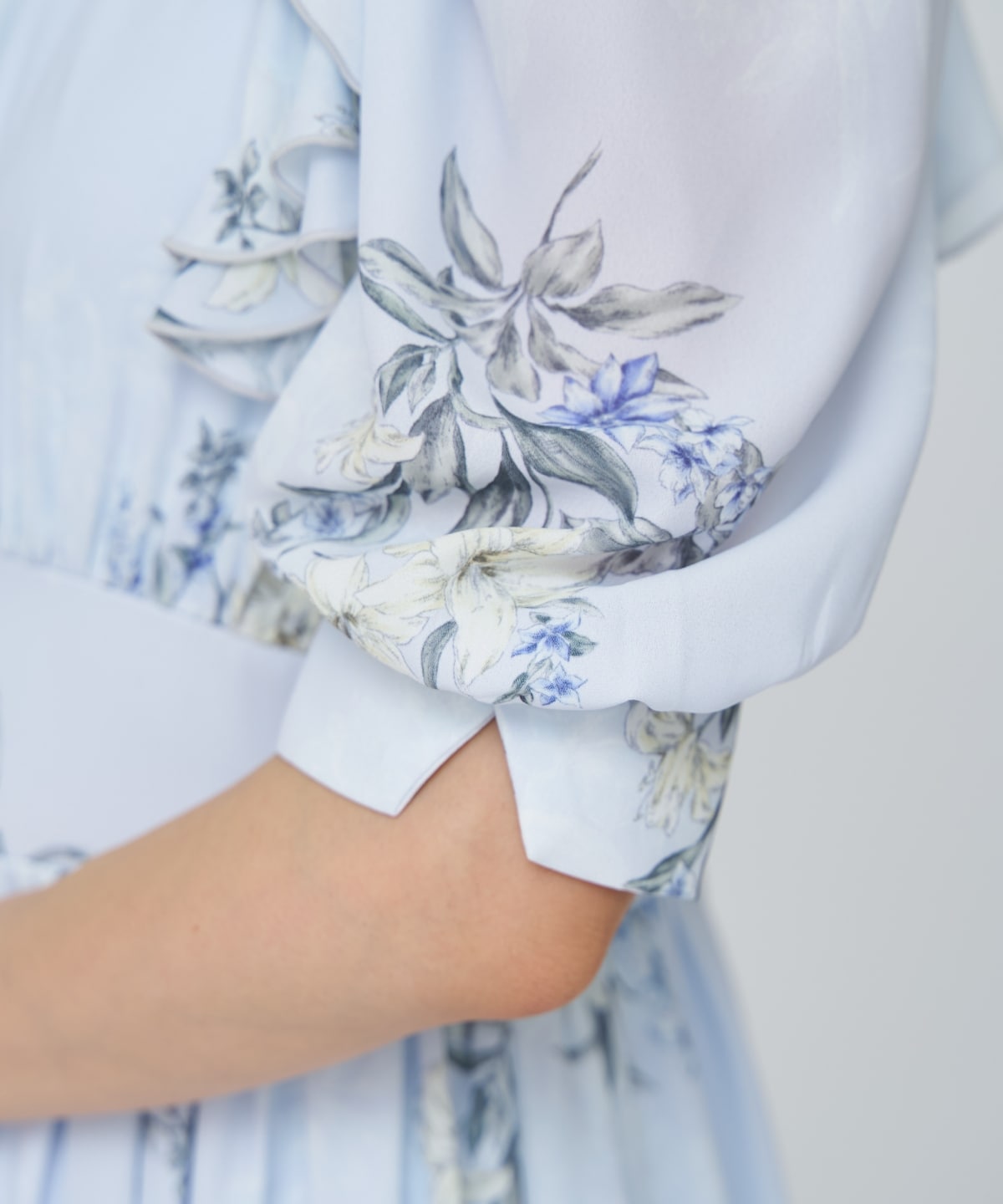 【先行予約受付中】シャドーフラワーブーケワンピース