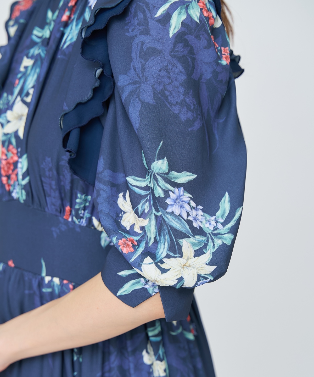 【先行予約受付中】シャドーフラワーブーケワンピース