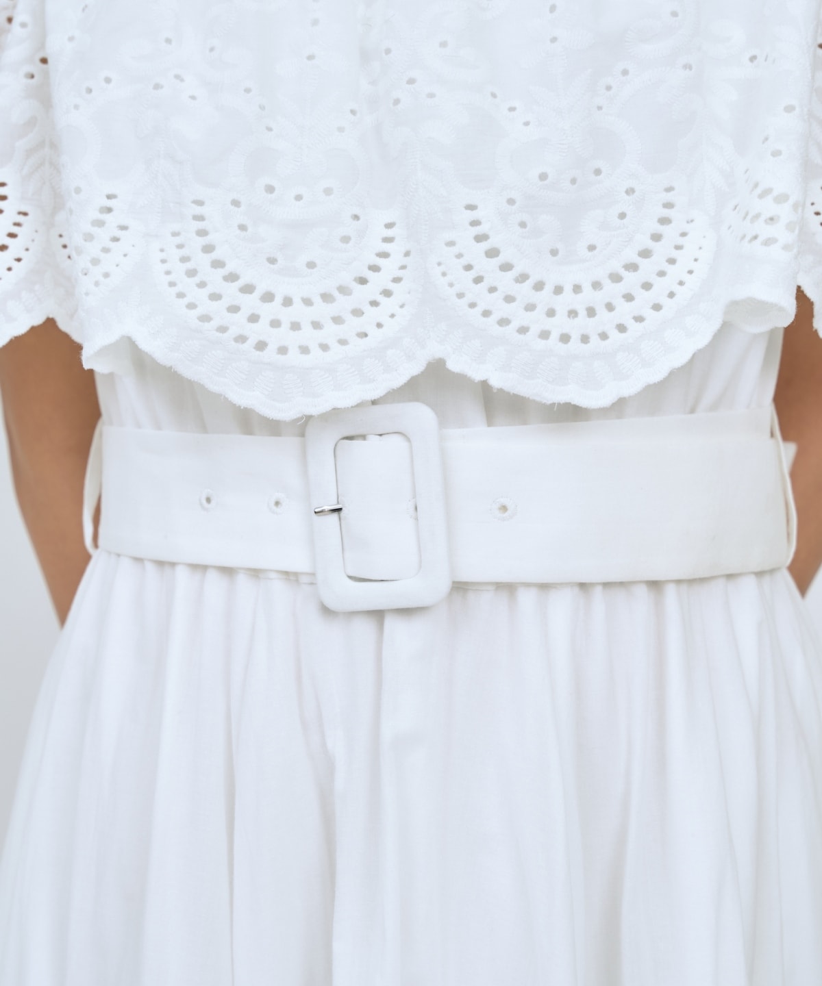 レースオフショルティアードワンピース