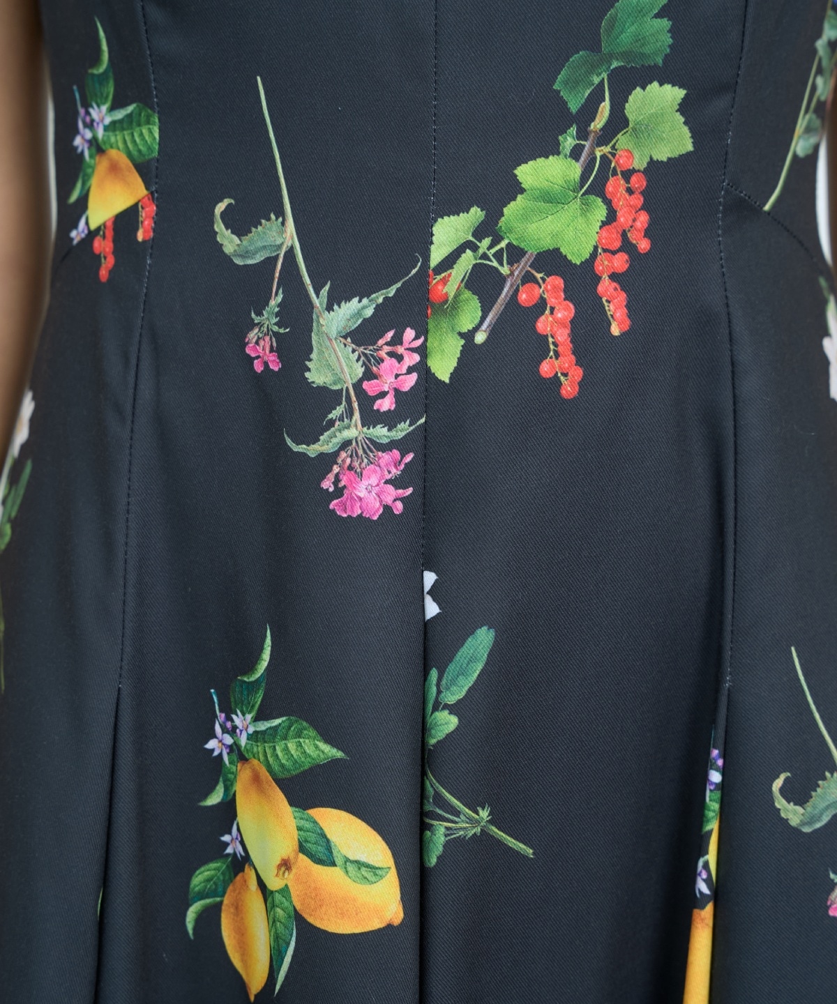 【5/14(木)一部店舗先行発売】フルーツ×フラワープリントワンピース