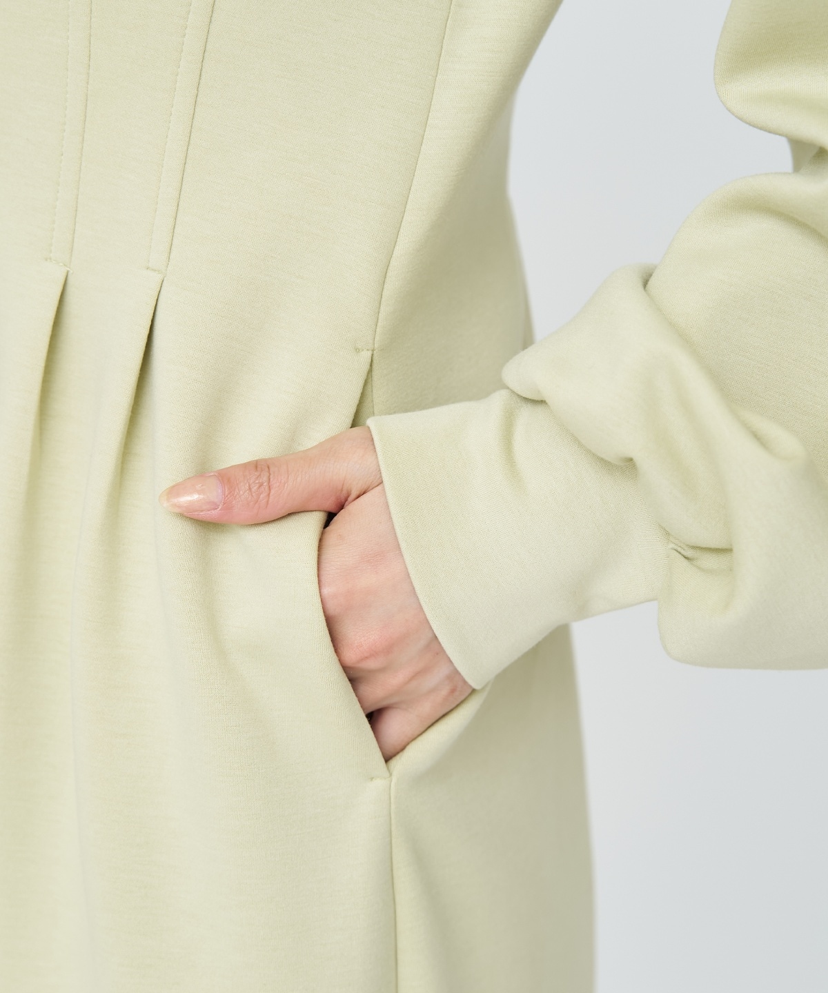 フード付きZIPワンピース