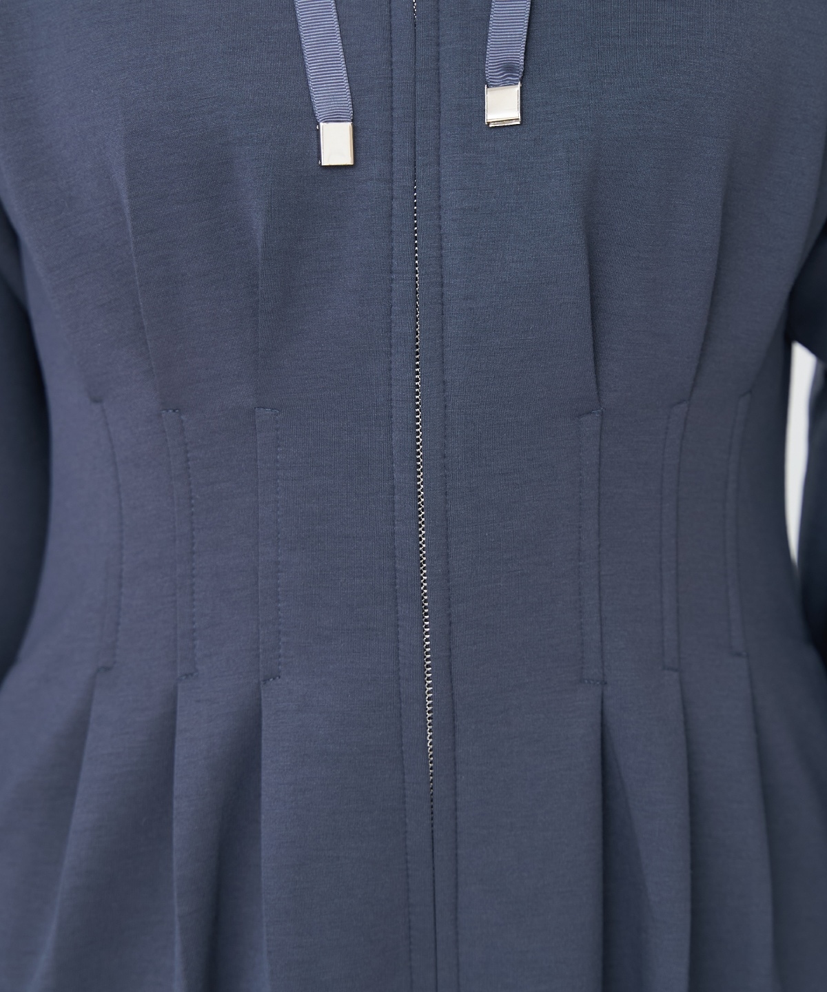 フード付きZIPワンピース