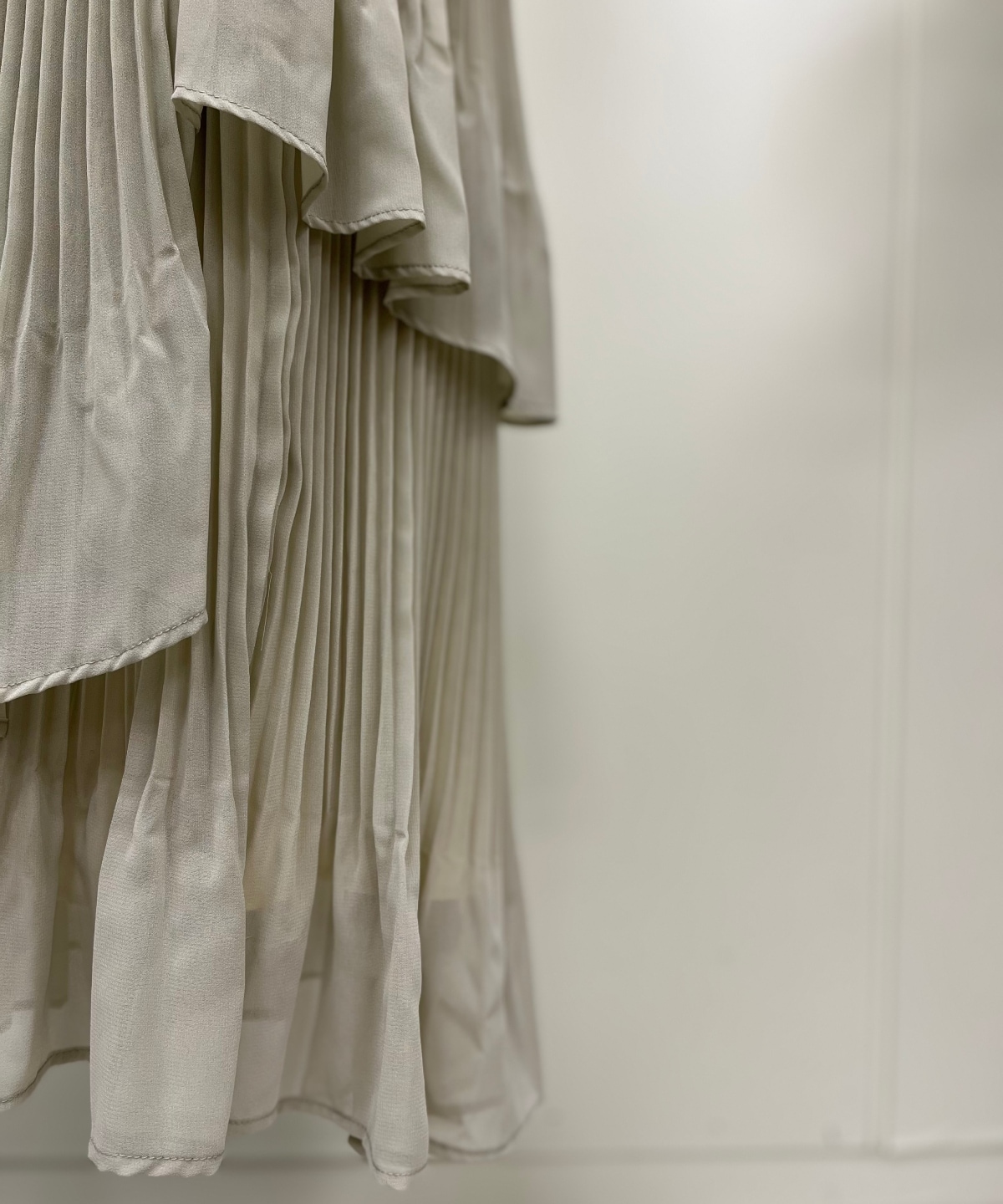 【先行予約受付中】ジャケットレイヤードプリーツワンピース