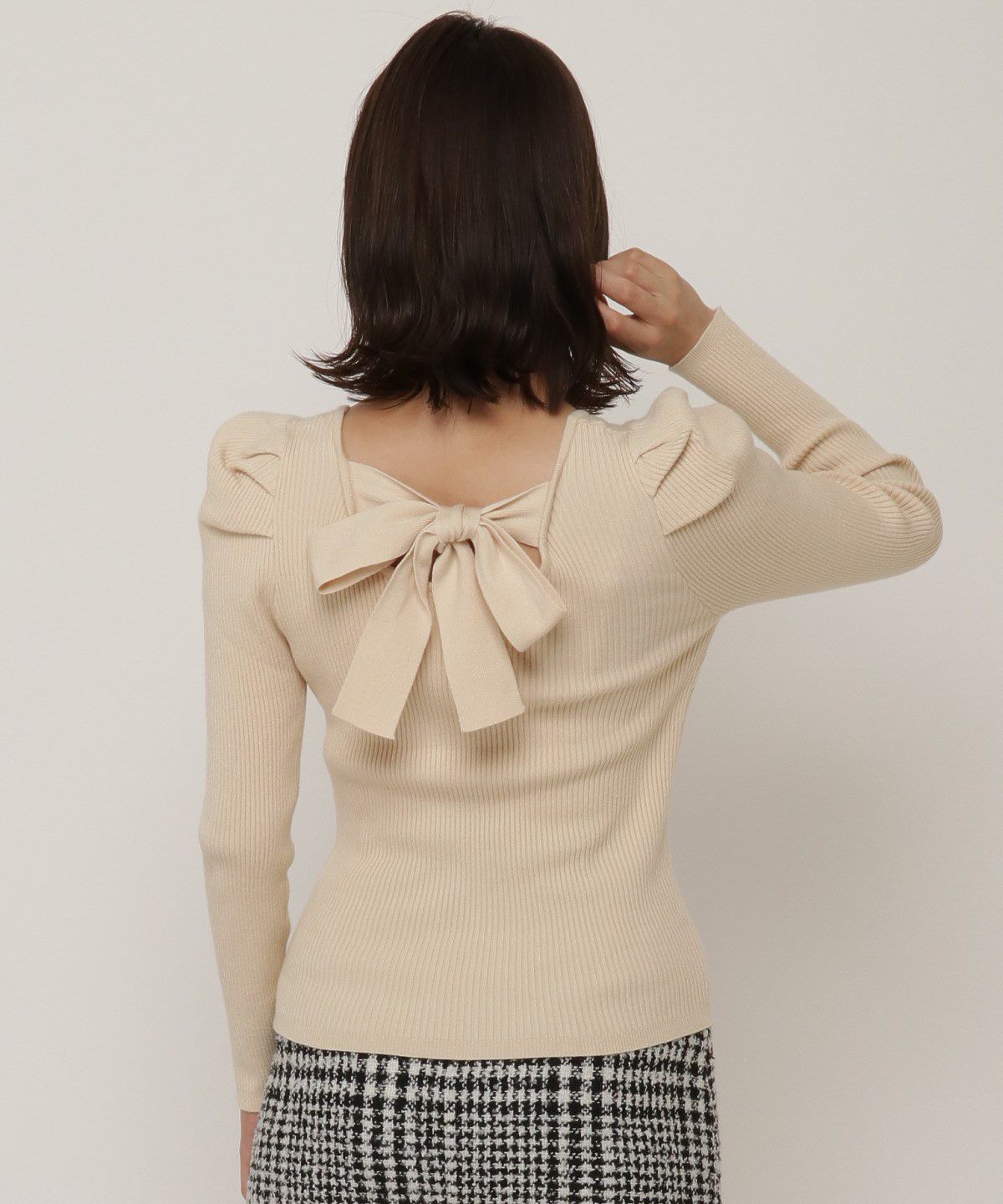 バックリボンニットプルオーバー F オフホワイト Redyazel 公式オンラインショップ バーンデストローズ