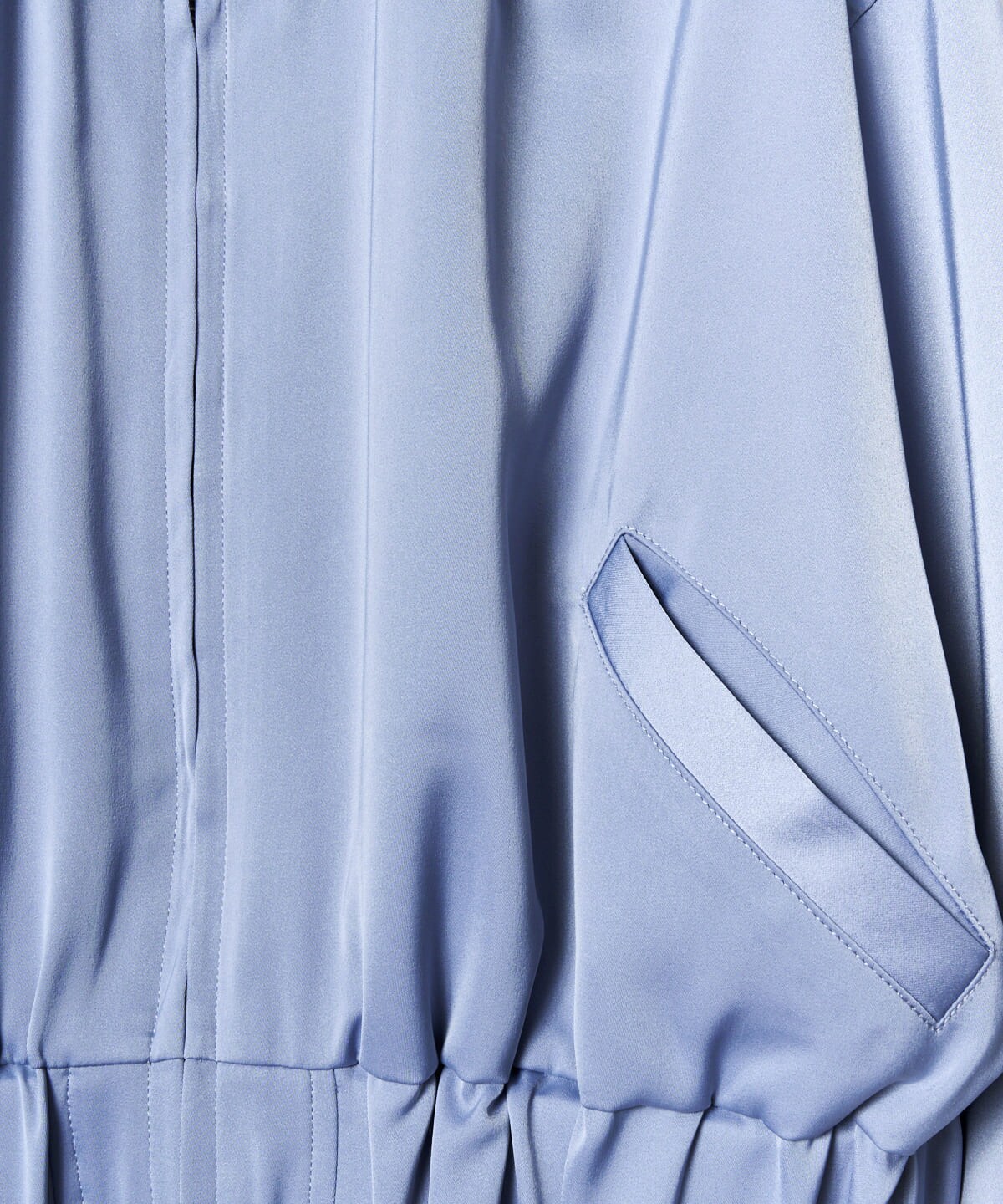 ショートブルゾン