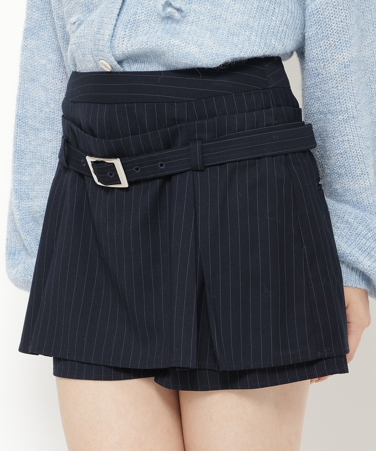 レイヤードデザインベルティッドショートパンツ