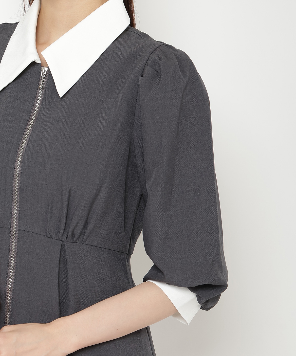 【オンラインショップ・ルミネ店限定】バイカラーフロントジップミニワンピース