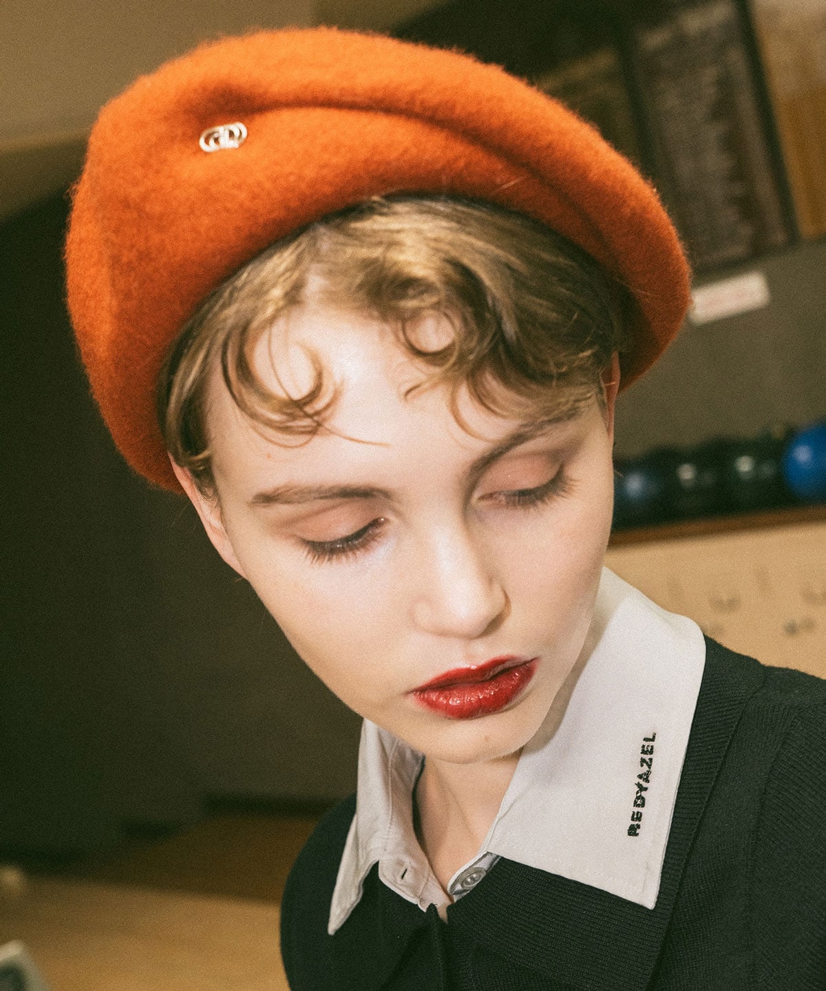 メタルプレートベレー