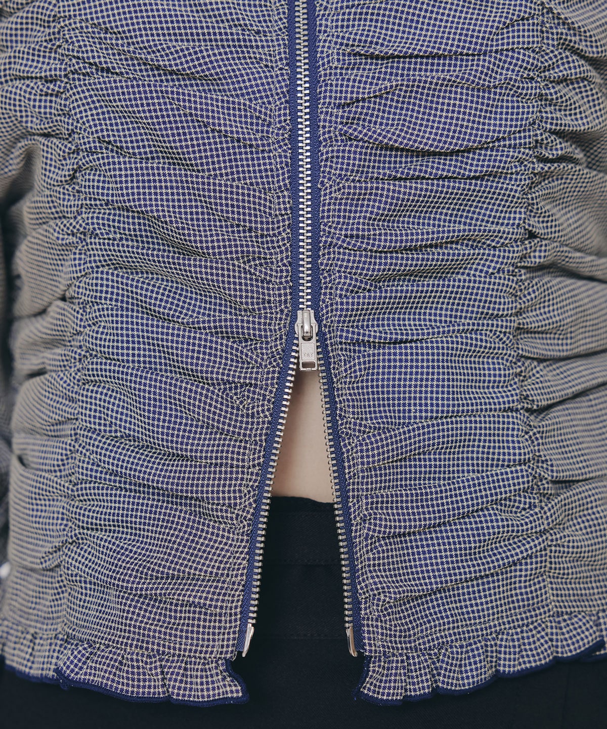 フロントZIPクロスギャザーブラウス