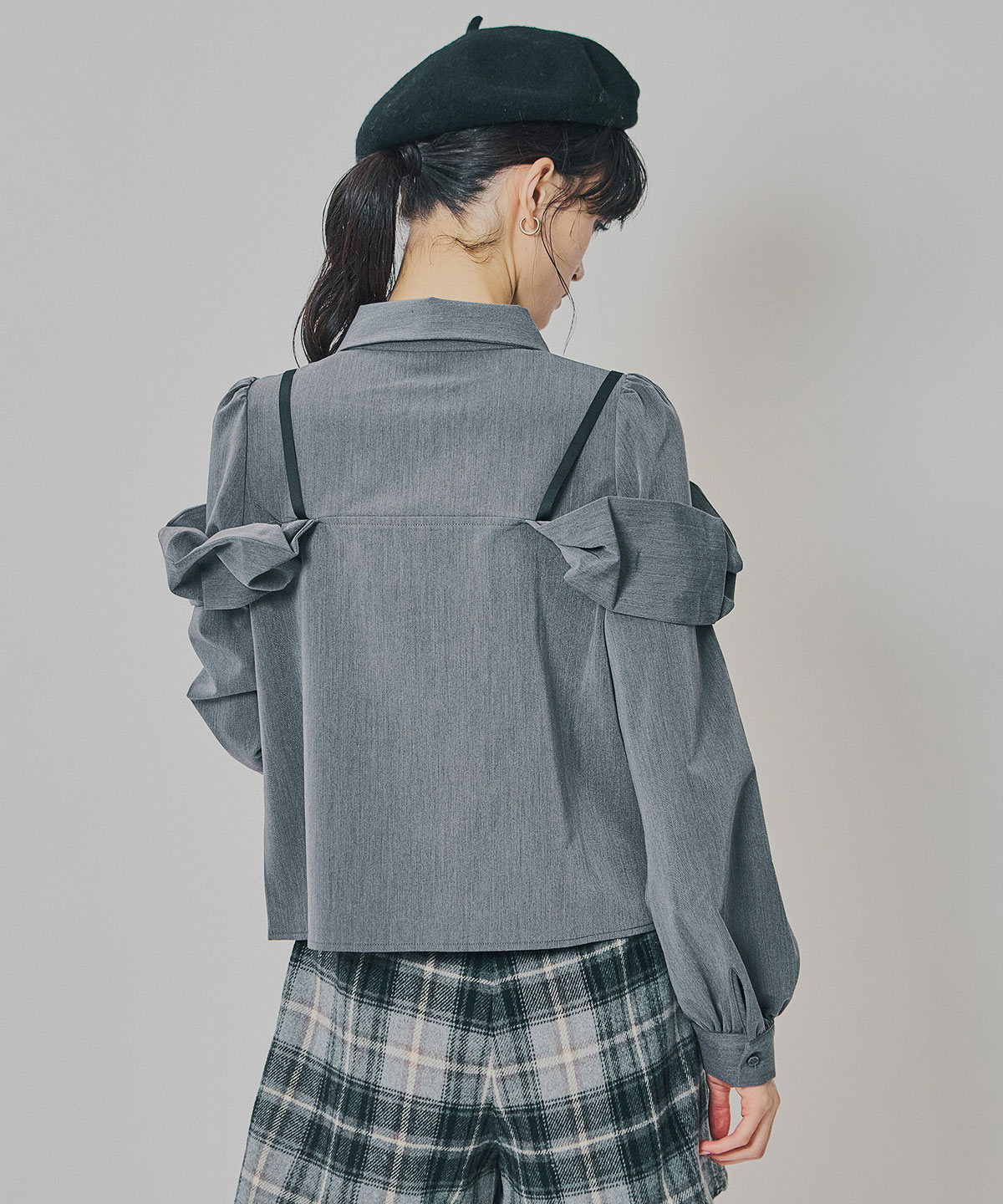 リボンフリルショルダーブラウス