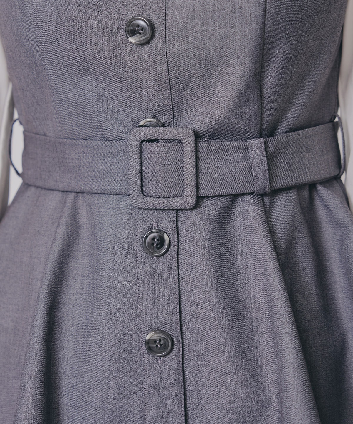 シャツドッキングチュールワンピース&ショートパンツセットアップ