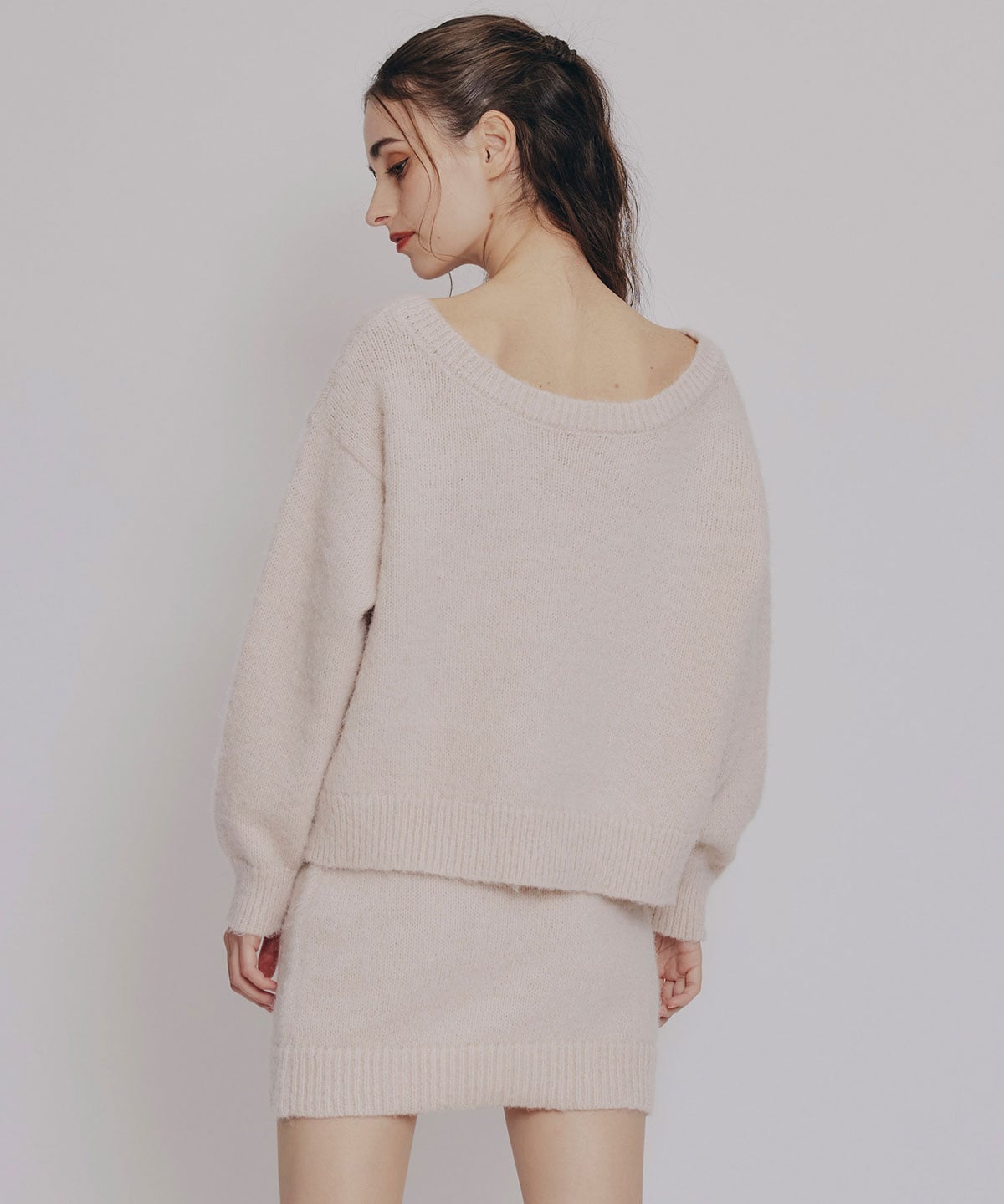 フラッフィニットボーダープルオーバー×タイトミニスカートセットアップ