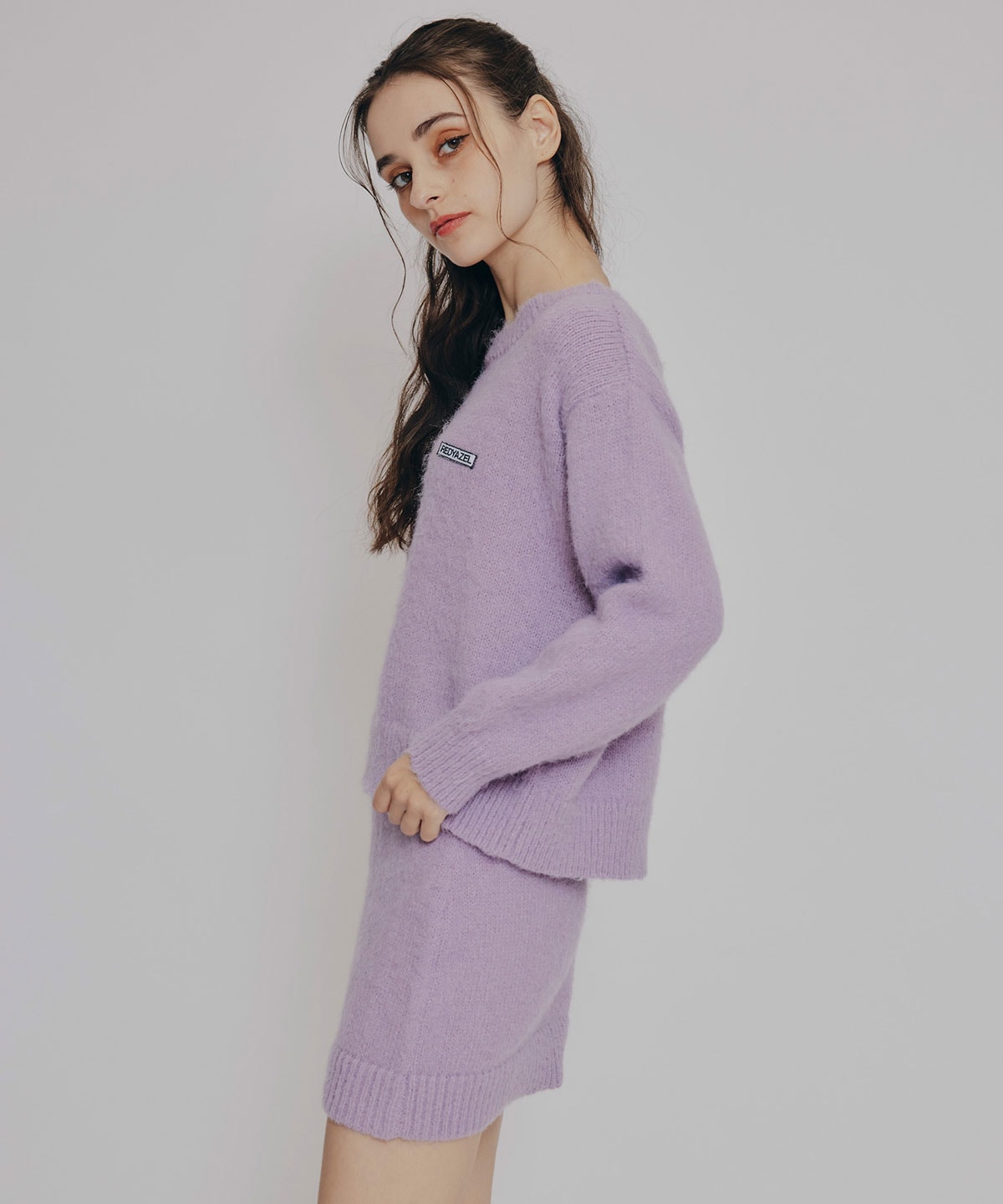 フラッフィニットボーダープルオーバー×タイトミニスカートセットアップ