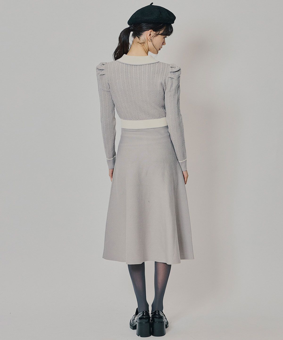 マルチケーブルバイカラーニットワンピース