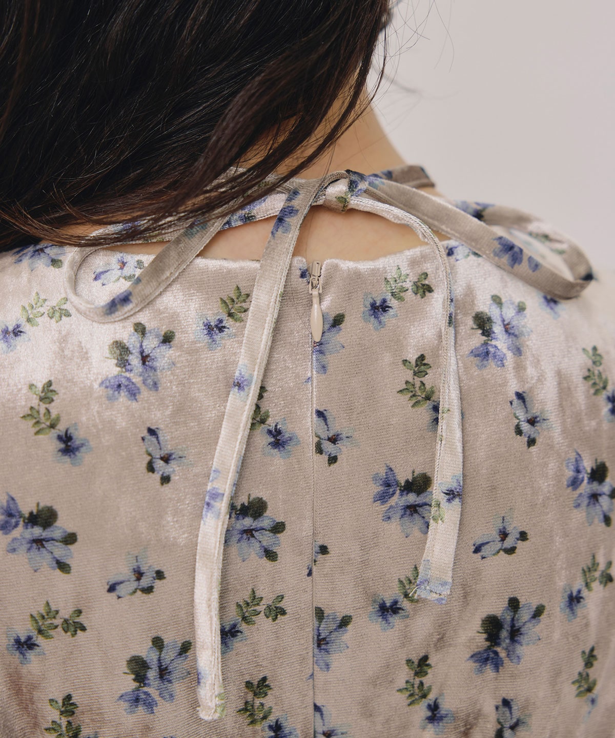 クロスリボンフラワーベロアロングワンピース