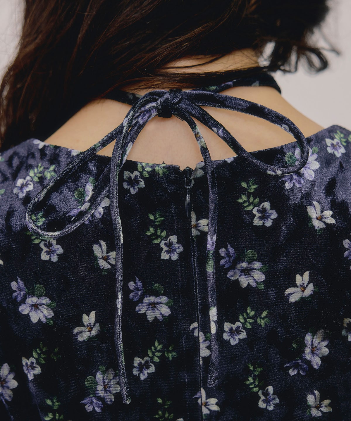 クロスリボンフラワーベロアロングワンピース