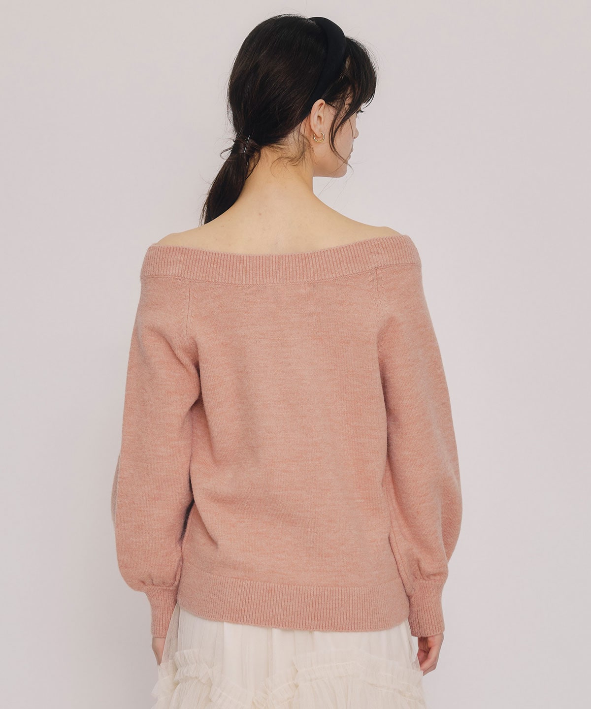 ビジューロゴエンブロイダリーニットプルオーバー