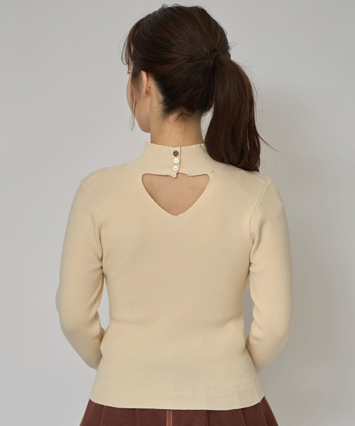 2WAYハイネックボタンニットトップス