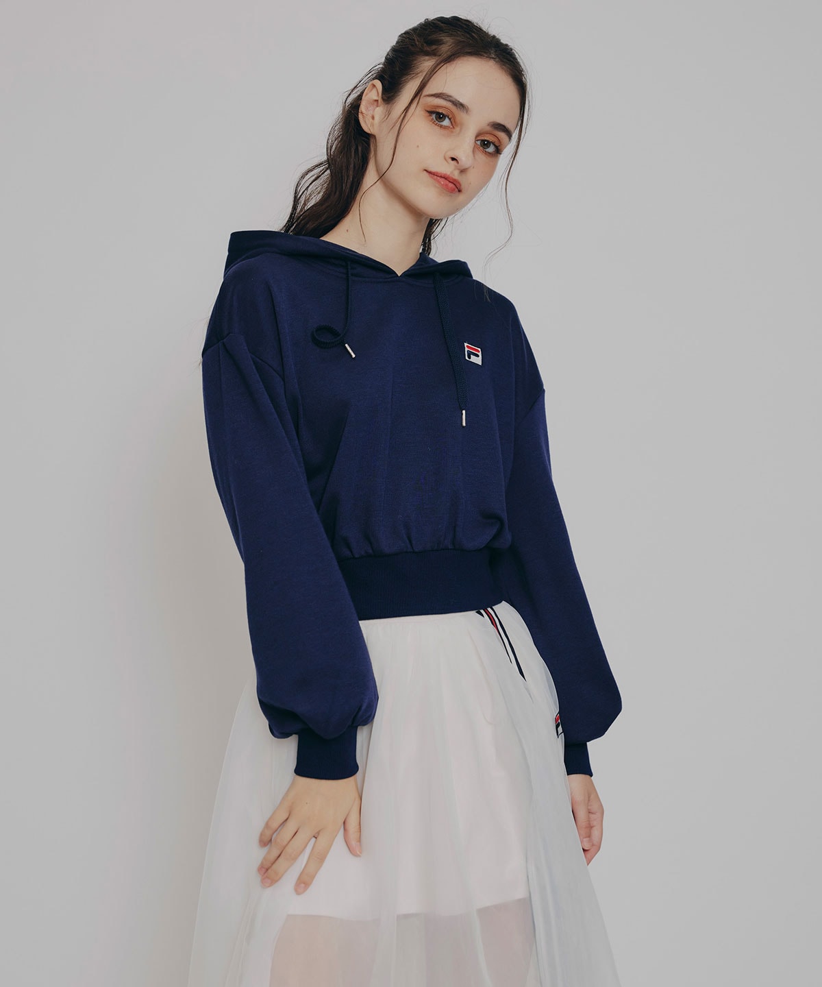 ［FILA×REDYAZEL］サガラロゴコンパクトフーディ
