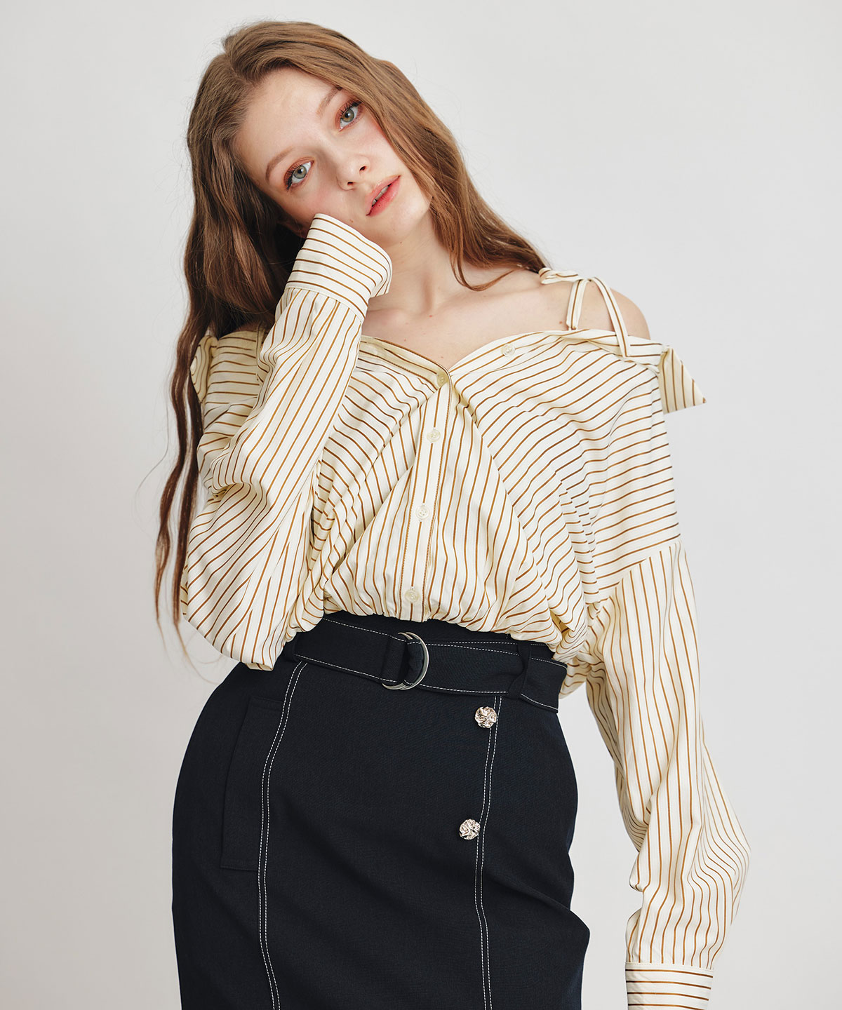 ベアレイヤードストライプバルーンオフショルブラウス