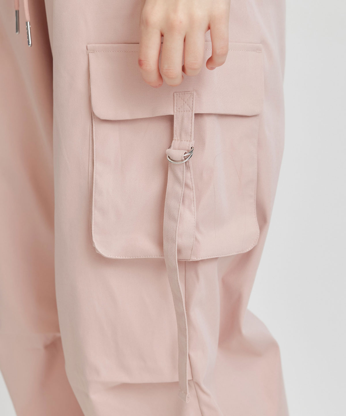 タブフラップポケットカーゴパンツ