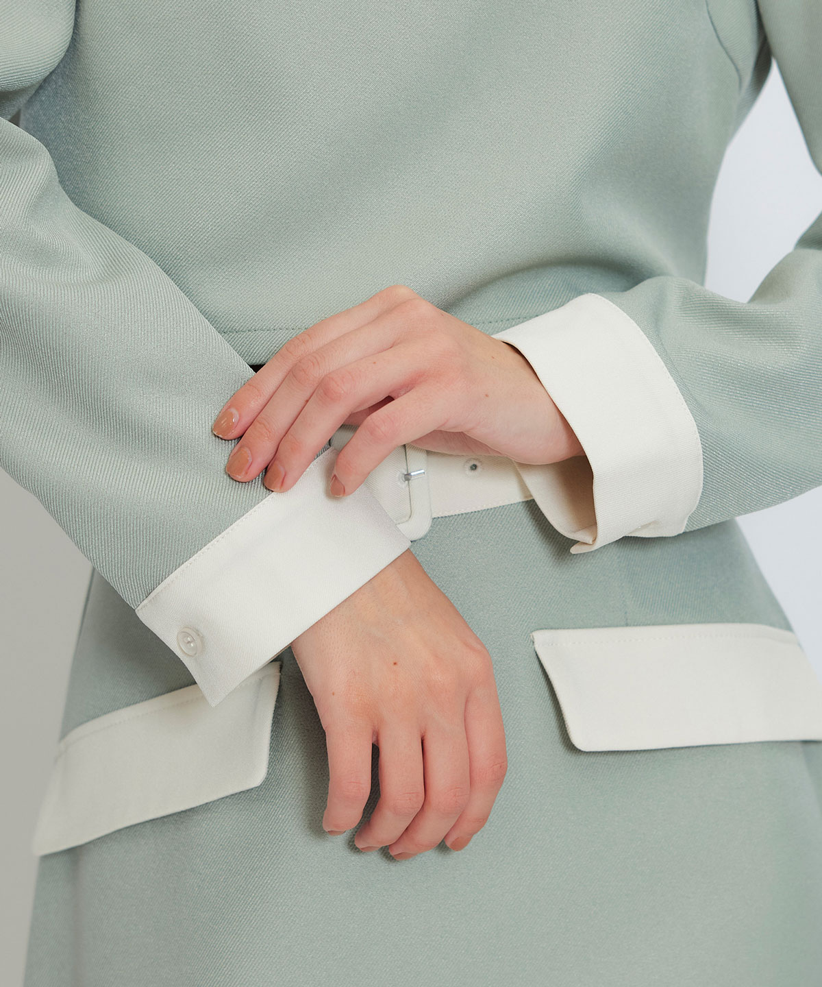 ビジューカラーコンパクトブラウス×バイカラーロングフレアスカートセットアップ